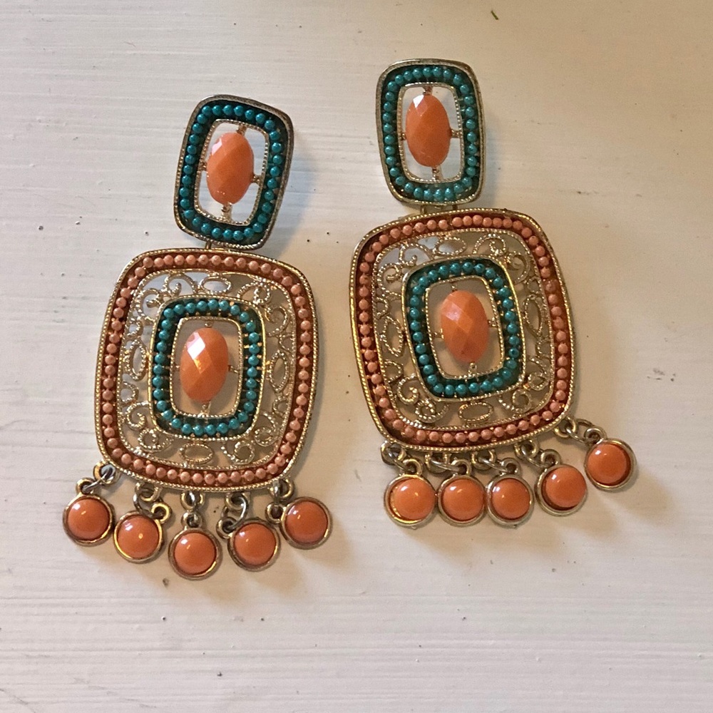 🌟2/$17🌟 Orange and Teal beaded dangle earrings